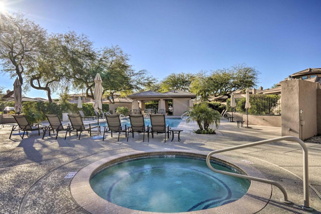 Casa de férias Abode With Pool Access, Walkable Location *