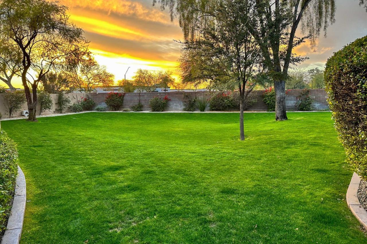 Abode With Pool Access, Walkable Location *